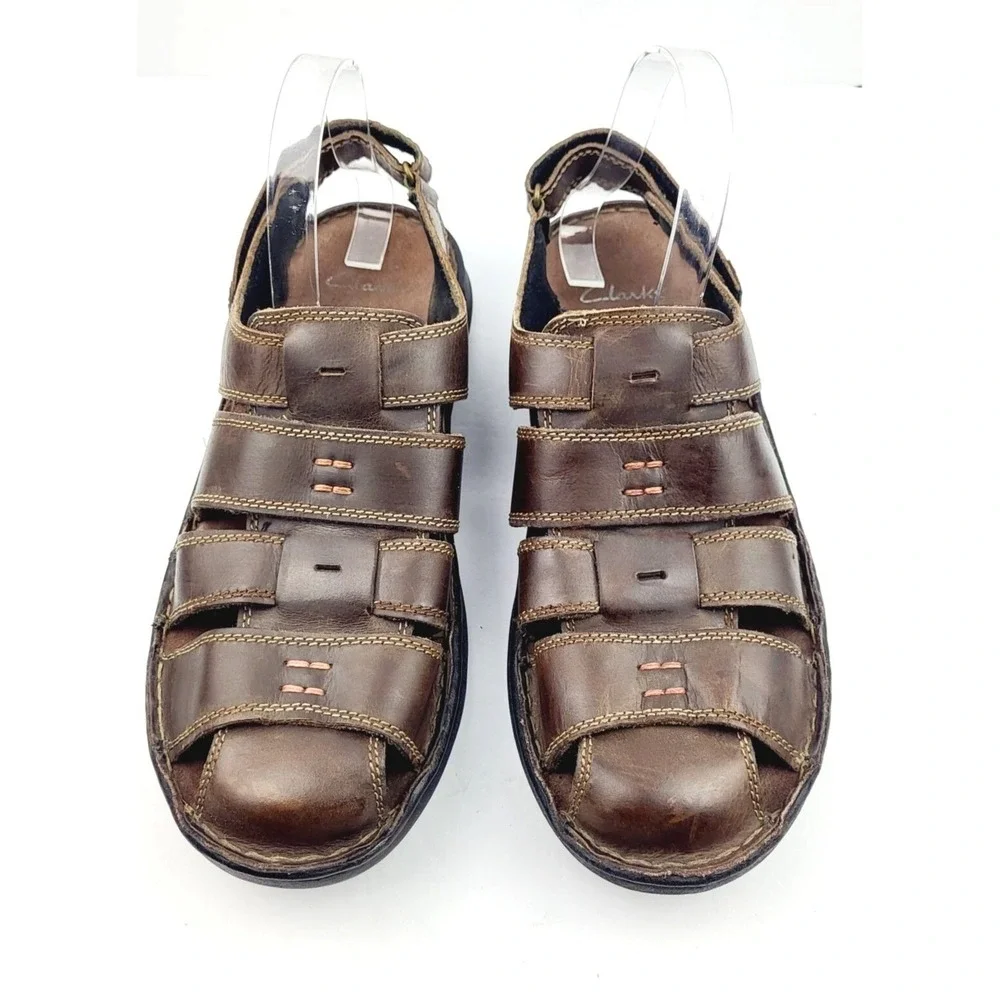 CLARKS‎ Men's Tumbled Leather Sandals - Size 10